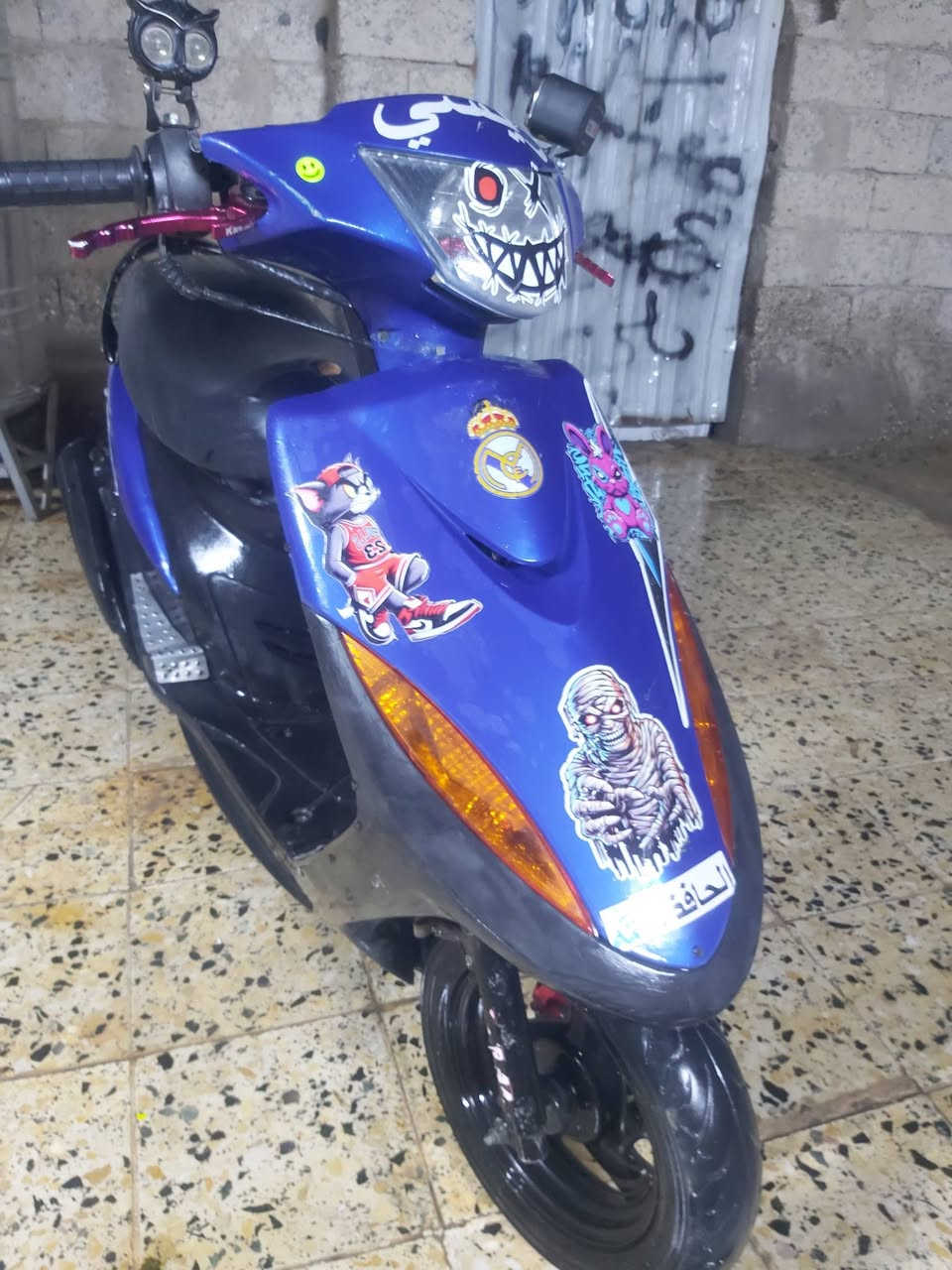 سلام عليكم
ماكس عدله بوشه 55 
شلعه ومعدل خير من الله محرك مكفول 
كهربائيات شغله صلنصه fm
سعر 375 وبيها مجال قليل 
مكان شهربان جسر مهروت 
***********
