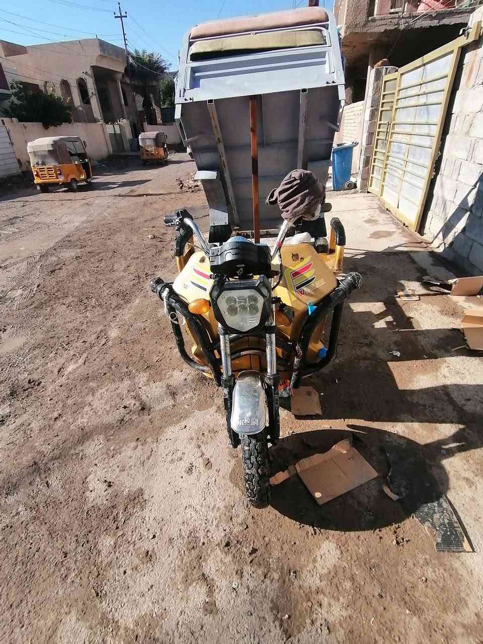 ستوته للبيع واحد وعشرين  بطاريات نص عمر  بدي جديد ٦٠٠و ٥٠   رقم ***********  بغداد ابو اغريب
