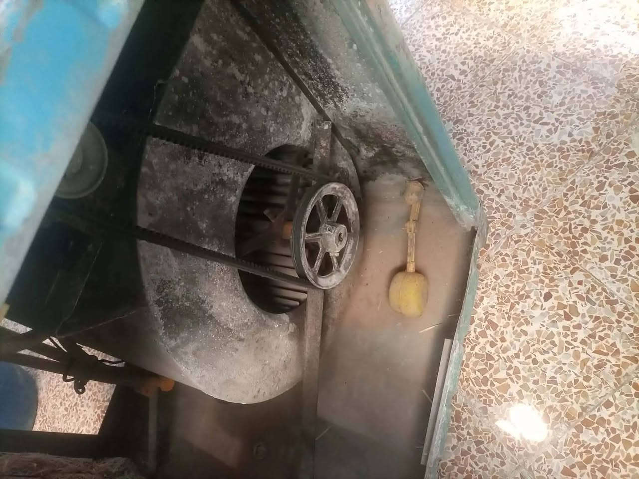 مبردا حجم 2ونص
سعر 55بي مجال هواها ثلج مكان موصل حي العامل يوجد توصيل داخل الموصل العندو غراض للبيع جديد او مستعمل يدزلي أبيعها بعموله بسيطه بعد بيع


**إذا كنت صاحب هذا الإعلان وتريد حذفه لأي سبب، رجاءا أرسل رسالة إلى الدعم الفني**