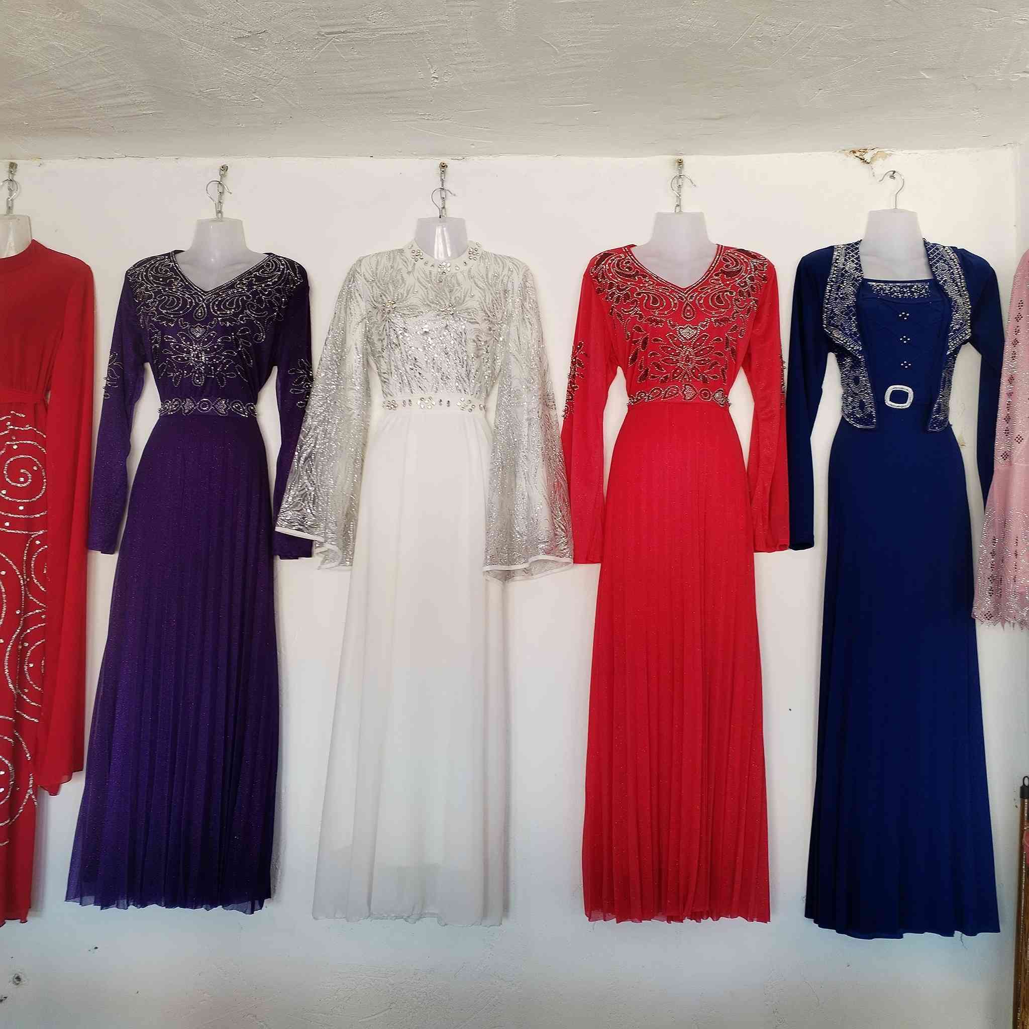 البسه مناسبه شرط جوه السوك
قرب محلات جاسم حمدون
باداره يحيى الحمادي


**إذا كنت صاحب هذا الإعلان وتريد حذفه لأي سبب، رجاءا أرسل رسالة إلى الدعم الفني**