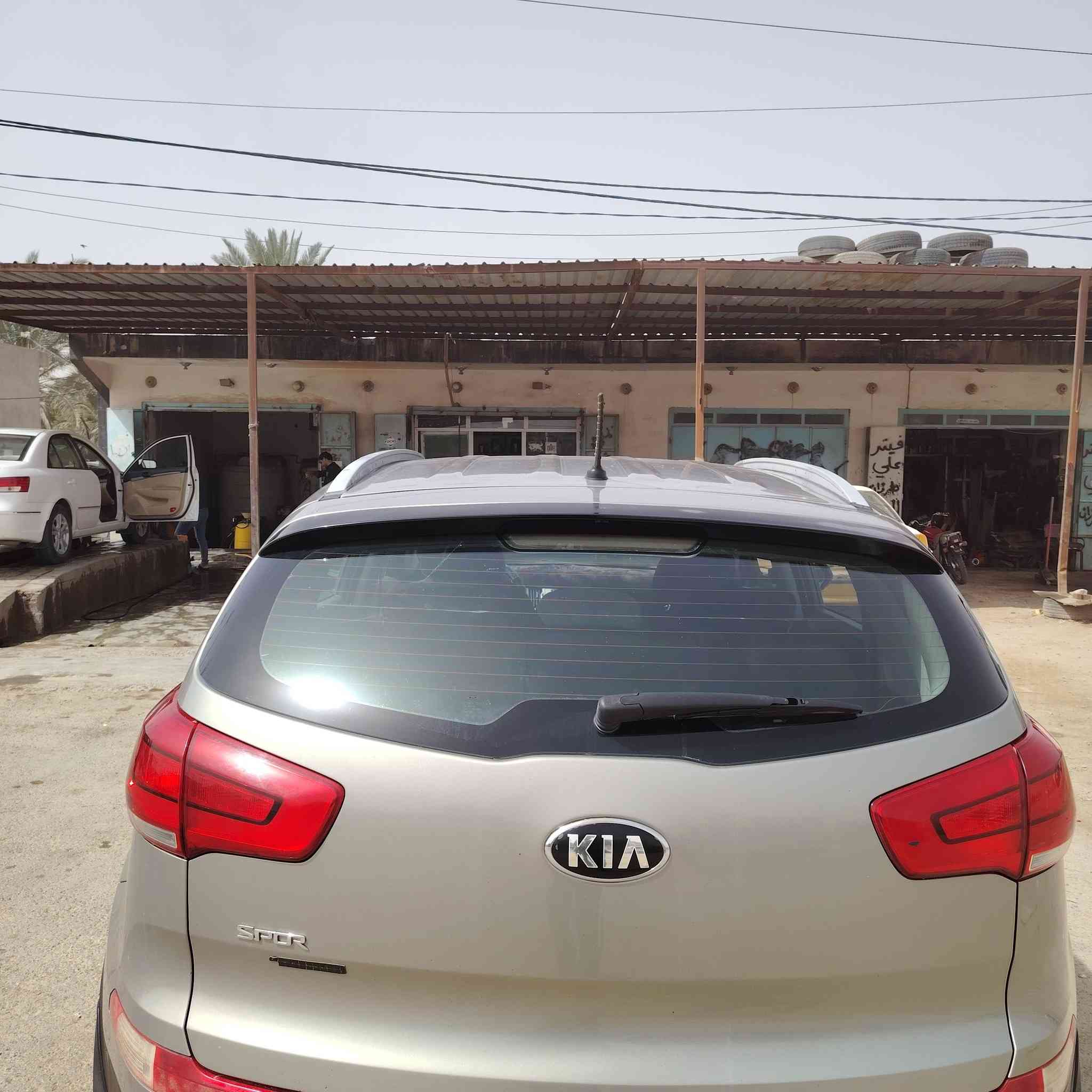 للبيع سبورتج لون اصفر ذهبي موديل 2016 وارد خليجي رقم واسط باسمي تحويل مباشر مكفوله
السعر 143 وبيها مجال قليل 
 للإستفسار الأتصال بالرقم ***********
