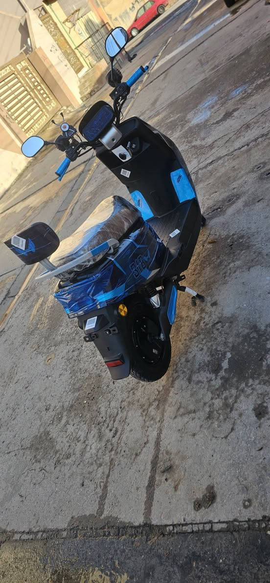 السلام عليكم مطور للبيع 
318
موديل 2025
6بطاريات شرط انطيك 
4نمره
سرعه 75
ملف 2000
مطور معرف الموصفات 
وايرمنيه فووووول كلها 
بصمه +اسويج 
#السعر 525 وبي مجال 
العنوان موصل الأيسر 
***********
