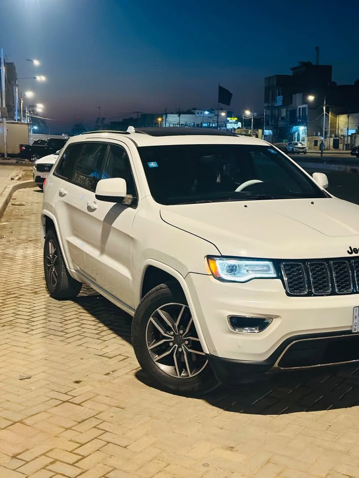 سلام عليكم جيب 2015
فول مواصفاتتت
فتحه 
بصمه 
 فور ويل 4X4✅
 جنطه كهرباء 
كشنات تدفئة تبريد كهرباء 
زنون💎
مكينه جديده✅ 
تخم تاير جديد✅
 الحادث مواضح بل منشور 
السعرررررر(175) وبيها مجال 
موقع مدينه الصدر رقم 
 الهاتف ***********
