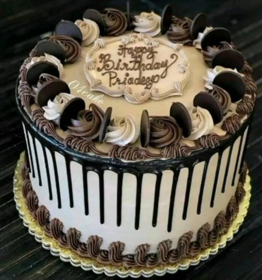  متوفر كيك ب جميع الاحجام
بغداد بلديات يوجد توصيل
الاسعار تبدأ من 10 فما فوق
للحجز ***********