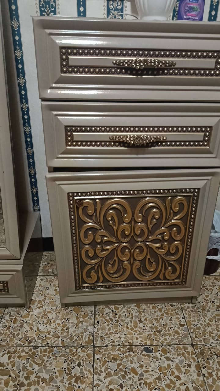 للبيع كامله سعر مليون ونص بيهاا مجال ***********
