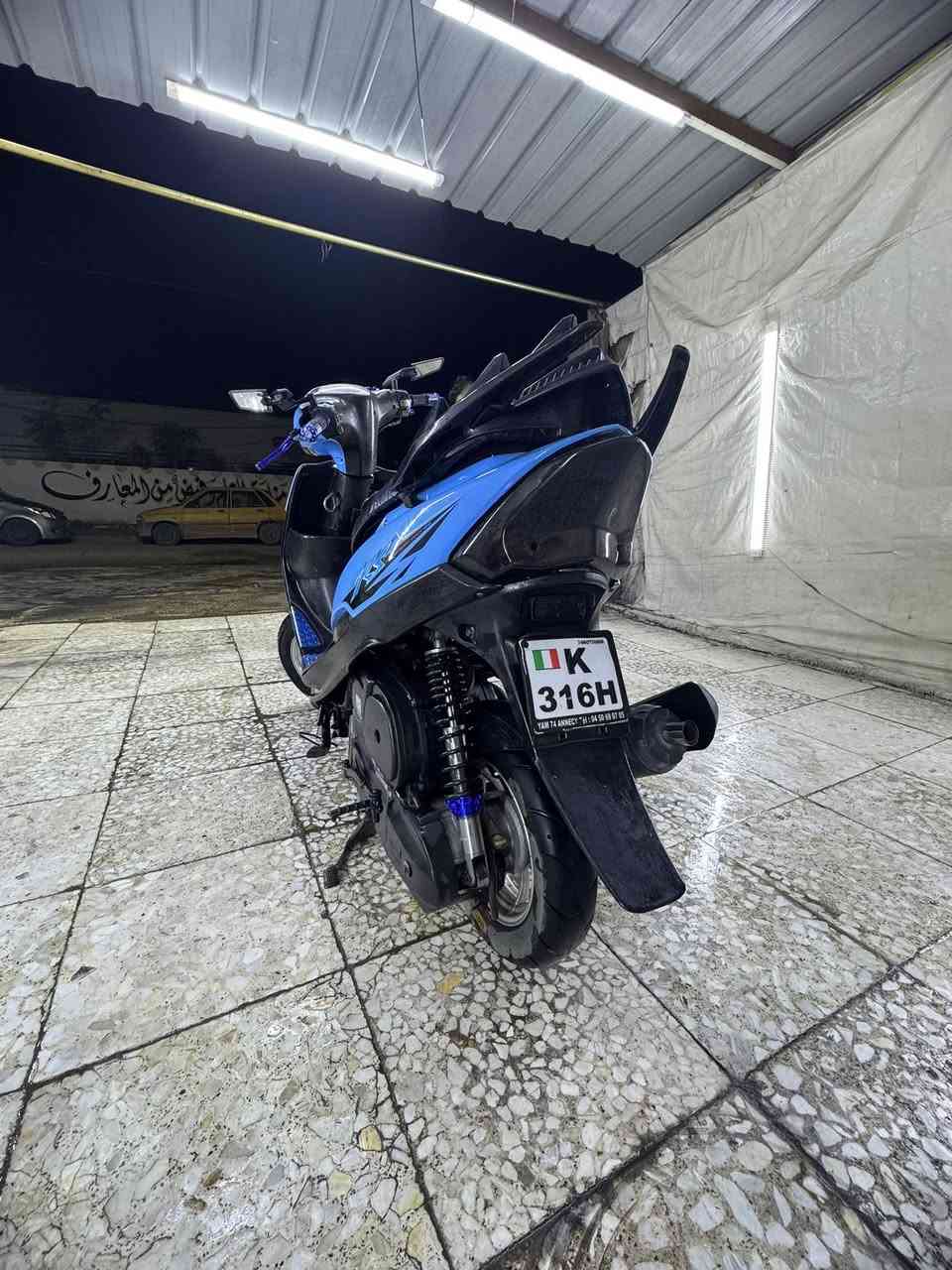 السلام عليكم 
للبيع ماكس عدله بوشه 49 بلاد ممفتوح  شلعة معدل بدون لا نضوح ولا تبخير ولا كهربائيات كلها شغاله  صوت بيها تزويد خارجي
كفرات جديده 💙
كلجات رياضي WF
صالنصه رياضي FM
يدات بريك متحركه kooso
وياله رياضي نجمه 🌟 
دوسات رياضي 
قبق فلاوين 💙
مرايات طياريه 
دبل خلفي رياضي
باقي الدراجة موضحه بالصور السعر المطلوب 650 وبيها مجال بسيط العنوان بغداد حي الجامعة للاستفسار ع الرقم
***********
***********
***********
