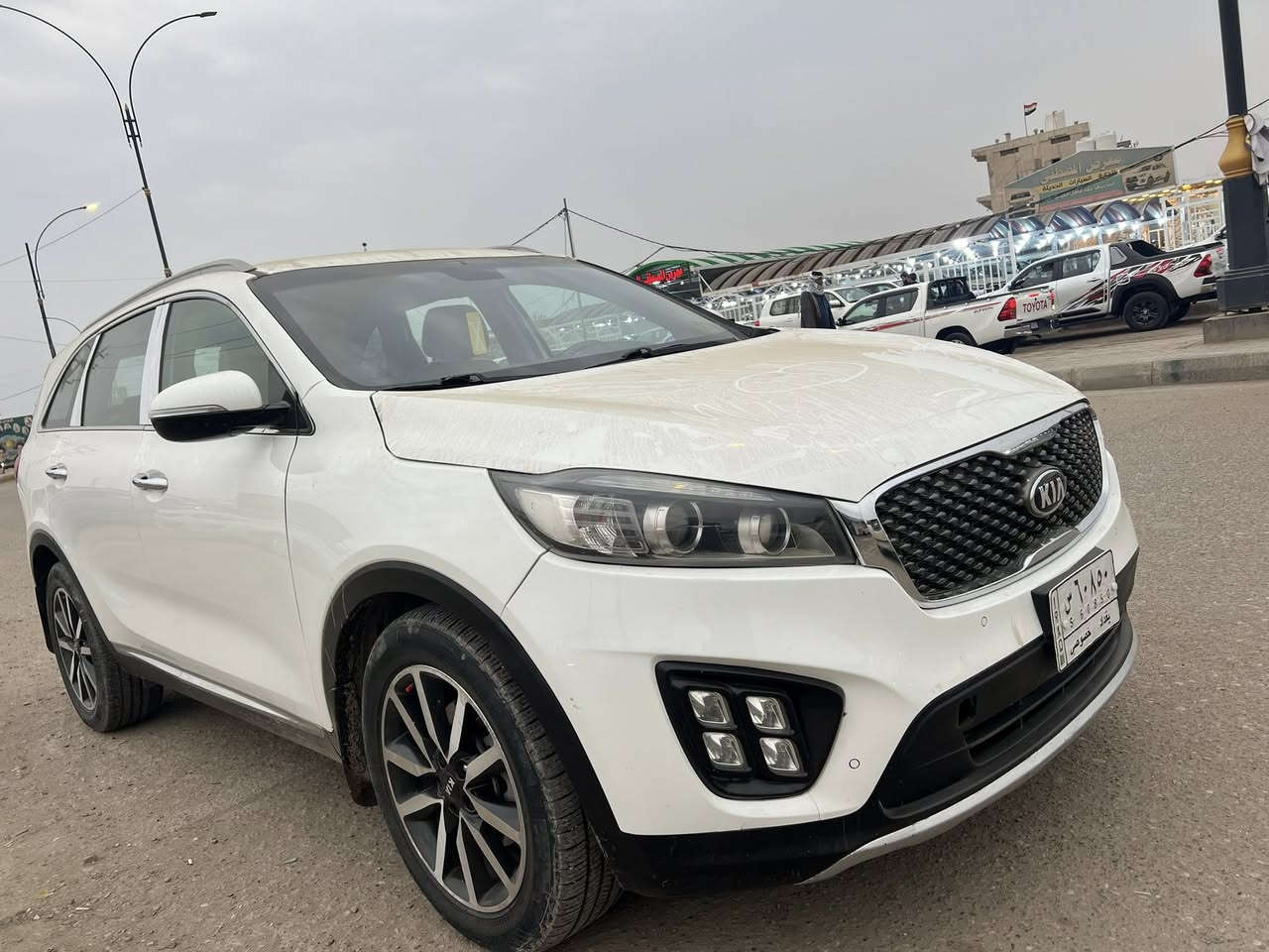 السلام عليكم سياره نوع كيا سورنتو وارد خليجي بيها صبغ مكفوله من الگلبه والگص حجم المحرك 6 سلندر 3600 سعتةعدد الركاب 7 تبريد 3 قطع مواصفات فول واحد عل واحد بصمه شاشه تحكمات بردات حساسات كامرات اشاير مري جنطه كهربائيه هوايه مواصفات بيها السعر 148 الشراي يتصل مكان السياره ميسان ***********//*********** رقم بغداد
