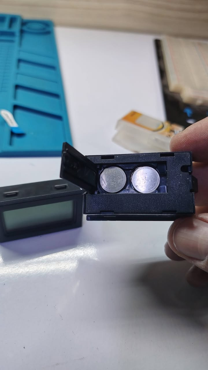 متوفر ٤ قطع ب 10
  تجي بدون باتريات تكدر تشغلها على باتري واحد او باترين


**إذا كنت صاحب هذا الإعلان وتريد حذفه لأي سبب، رجاءا أرسل رسالة إلى الدعم الفني**