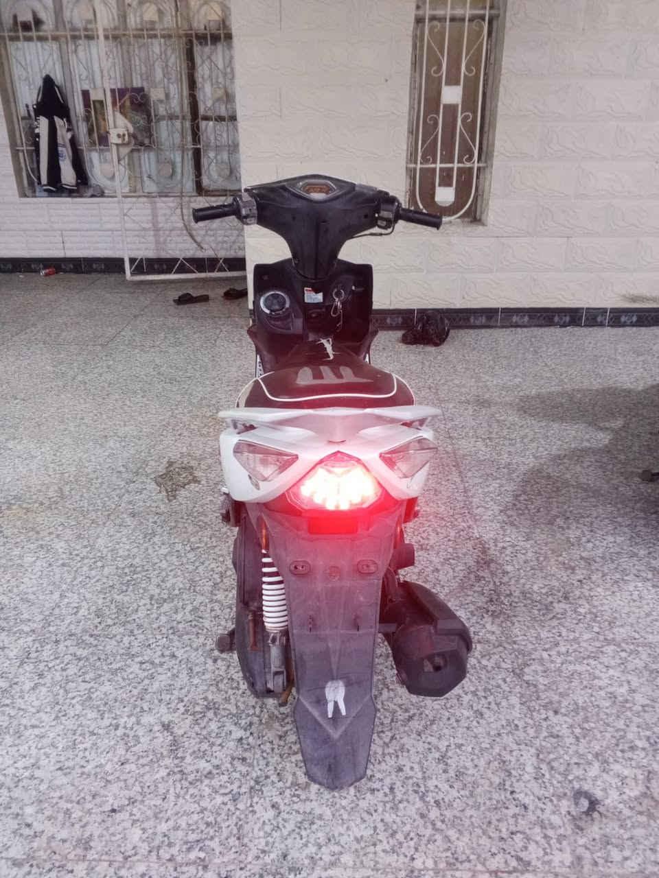 دراجه باله صار اله شهرين من طلعت من حاويه ماكس حديث نوزل كفاله عامه ومابيها نقص للبيع نضافه فول والشراي يتصل ***********
