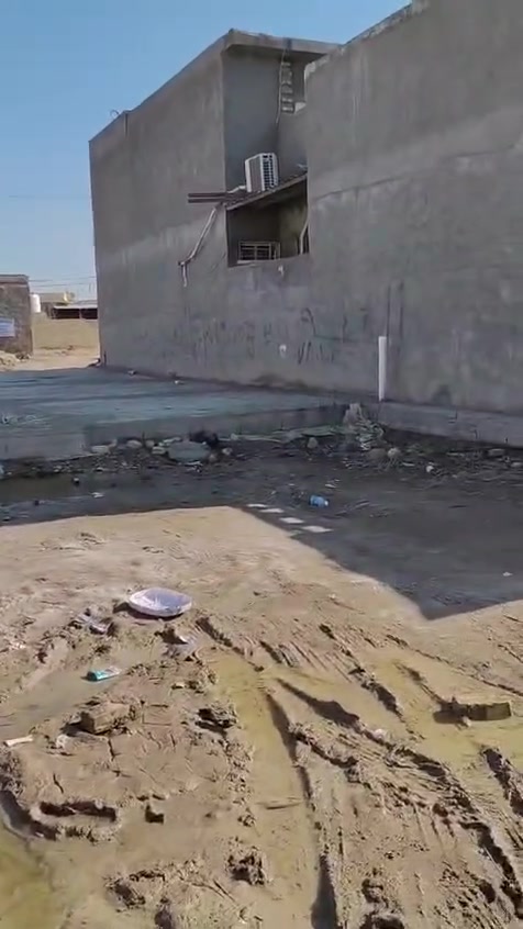 قطعة ٣٠٠ متر بالكوت الجديدة نزلة الاقواس خلف الشارع الرئيسي على جهة اليسرة عرض الشارع ١٢ متر 
الواجه ١٢ 
النزال ٢٥
ركن
بيه رفتة والخريطة كلش حلوة
السعر المطلوب ٤٣ وبيه مجال


**إذا كنت صاحب هذا الإعلان وتريد حذفه لأي سبب، رجاءا أرسل رسالة إلى الدعم الفني**