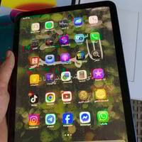 آيباد ١١ • ١٢٨ • قلم ابل USB-C