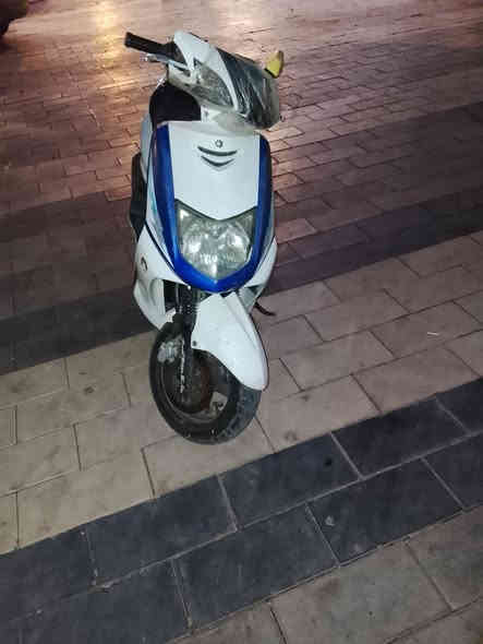 سلام عليكم دراجه سكنس للبيع الدراجه نضيفه كلش الكفرات ختم واحد المحرك نضيف كلش +اكلجات رياضي السعر 700 وبيه مجال بكاني بغداد شارع حيفا رقمي واتساب ***********
