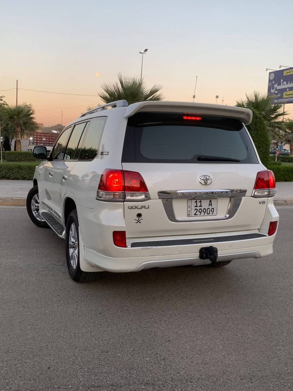 لاندكروز 2011 ستينيه 
Gxri
كفاله عامه 
ماشيه 155 الف 
مكينه 4600 المرغوب
***********
السعر 335 وبيها مجال
