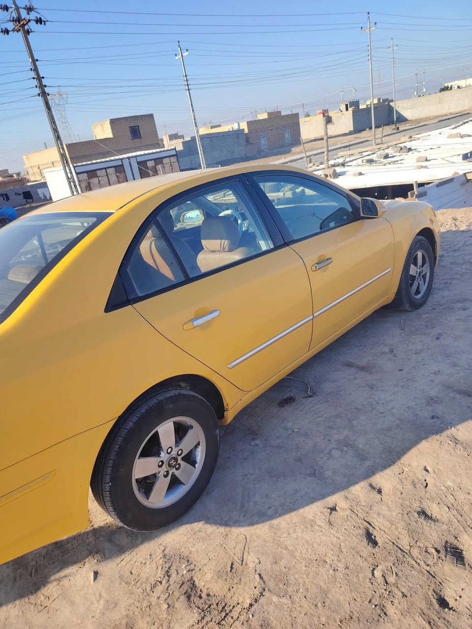 سياره للبيع سوناته كوري موديل 2009سياره ومكفوله مكينه وكيره وتخم تاير سياره مانقصها شي حداديه توني ذبها سياره بسمي نكليزي تحويل ثاني مكاني ميسان *********** سعرها ٩٢ ورقه بيها مجال سياره مال جناي متعوب عليها
