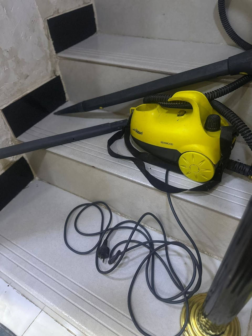 للبيع
كوسره شحن سعر 40
جهاز تبخير شغال سعر 35
راوتر.  لسعر 10
طبله صلاة لسعر 20
مكان بغداد وره سيطره الشعب القديمه 
***********
