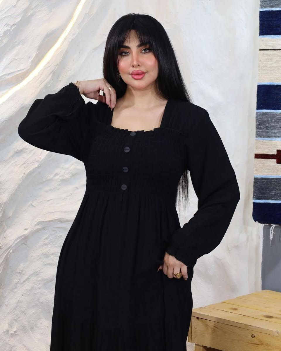 جديدنا..🖤 فستان اسود طويل وناعم بتصميم بسيط ومريح مع ازرار امامية وردانات طويلة مريحة 
لون : اسود ملكي
القياسات : L , Xl , XXl , XXXl
السعر : 10,000 ❤️‍🔥
خدمة توصيل لجميع محافطات العراق 5,000🚘


**إذا كنت صاحب هذا الإعلان وتريد حذفه لأي سبب، رجاءا أرسل رسالة إلى الدعم الفني**