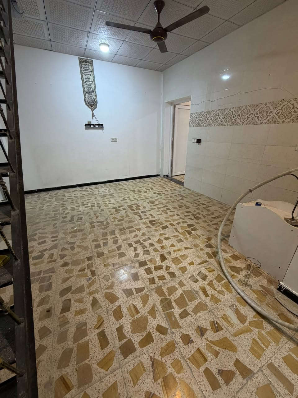 🔶(مشتمل طابق اول للايجار)🏡✅//  //
🔹(الموقع حي الاصدقاء قرب شارع بغداد)

🔸(يحتوي على/ غرفتين منام/ صاله/ مطبخ / صحيات / مخزن /صطح / ومن ضمن الاجار مطبخ وكاونترات كامل )

 
 // سعر الاجار (350) الف غير قابل للتفاوض //

🔻(عنوان شركة الجوادين للاستثمار العقاري )
 ( /الجنينه /نهاية /شارع المصلحه / قرب سوق الجبيلة ) 

//لطلب والاستفسار الاتصال على الارقام لتالي//

واتساب +اتصال ***********
واتساب + اتصال ***********
