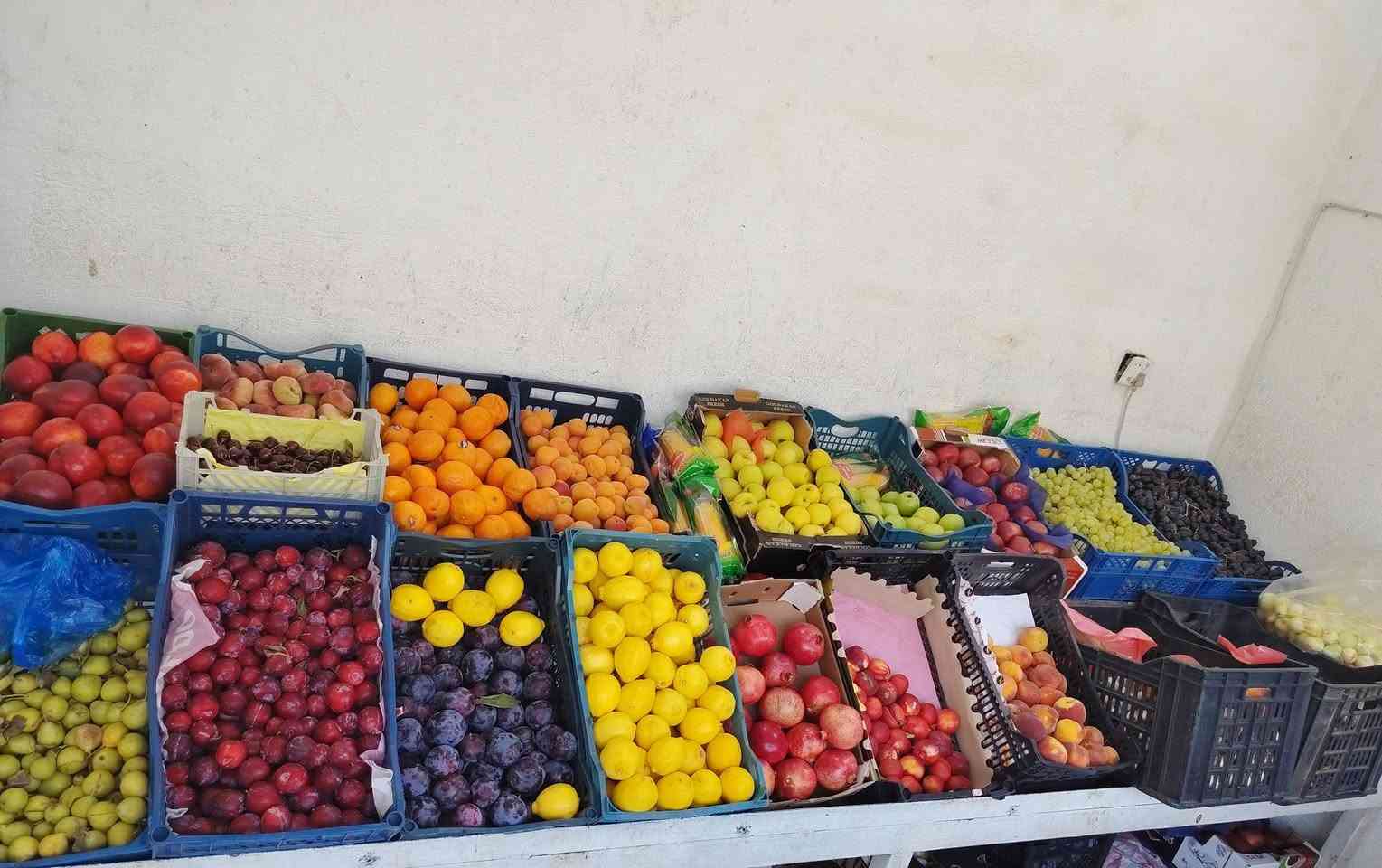 بسم الله الرحمن الرحيم
على بركت الله 
يوجد لدينه خدمه توصيل داخل المحمودية وخارج المحمودية عنوان المحمودية حي الجزائر  
توصل على واتساب ***********
