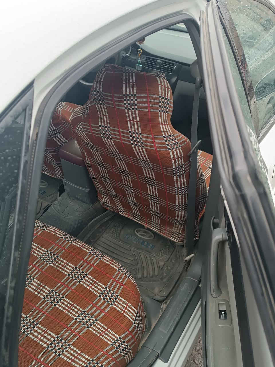 سلام عليكم وبترا 2012 كفاله عامه من صبغ وضربه سياره جديده مال جناي ما متعوبه ونضيفه كير جديد مكينه بيها خيط بخار قليل كلش تبريد ثلج تدفه كهربايات كلها شغاله جام كله كهرباء مسجل اربع سماعات كلها شغاله ما بيها اي نقص رقم بصره سنويه 27 راعيها يمي موجود مكاني بصره قضاء المدينة ام شويج سعر 68 وبيها مجال ***********
