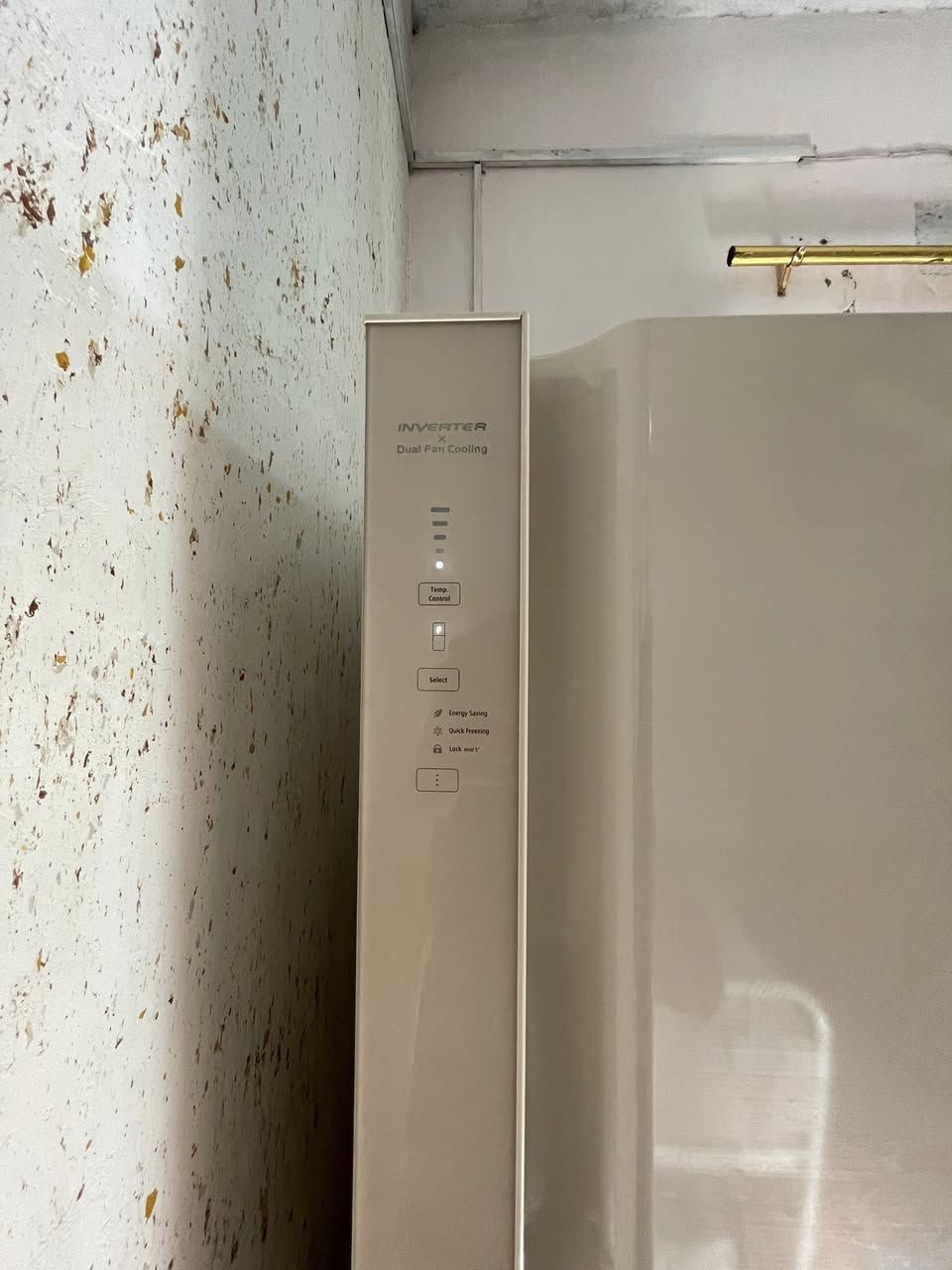 سلام عليكم سياره هيتاشي تجميع وشد تايلندي سعرها ٩٥٠جديده استخدام ٦اشهر عنواني بصره تنومه شارع الإطفاء ***********
