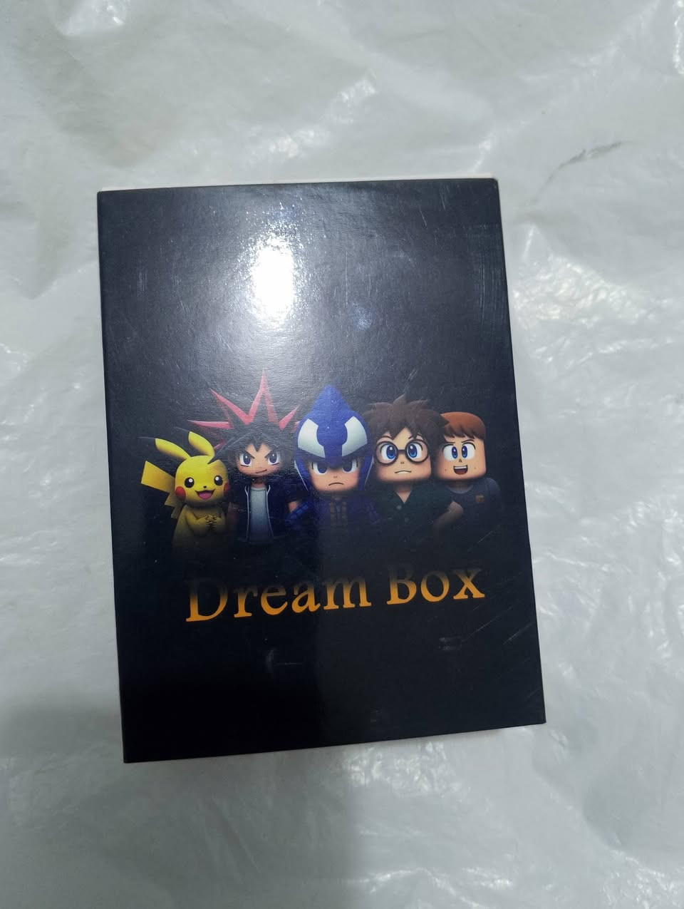 شلعه بطايق بوكيمون  ولبوكس العشوائي السود اكو منه7قطع قيم وخذ تواصل *********** او خاص مفتوح
