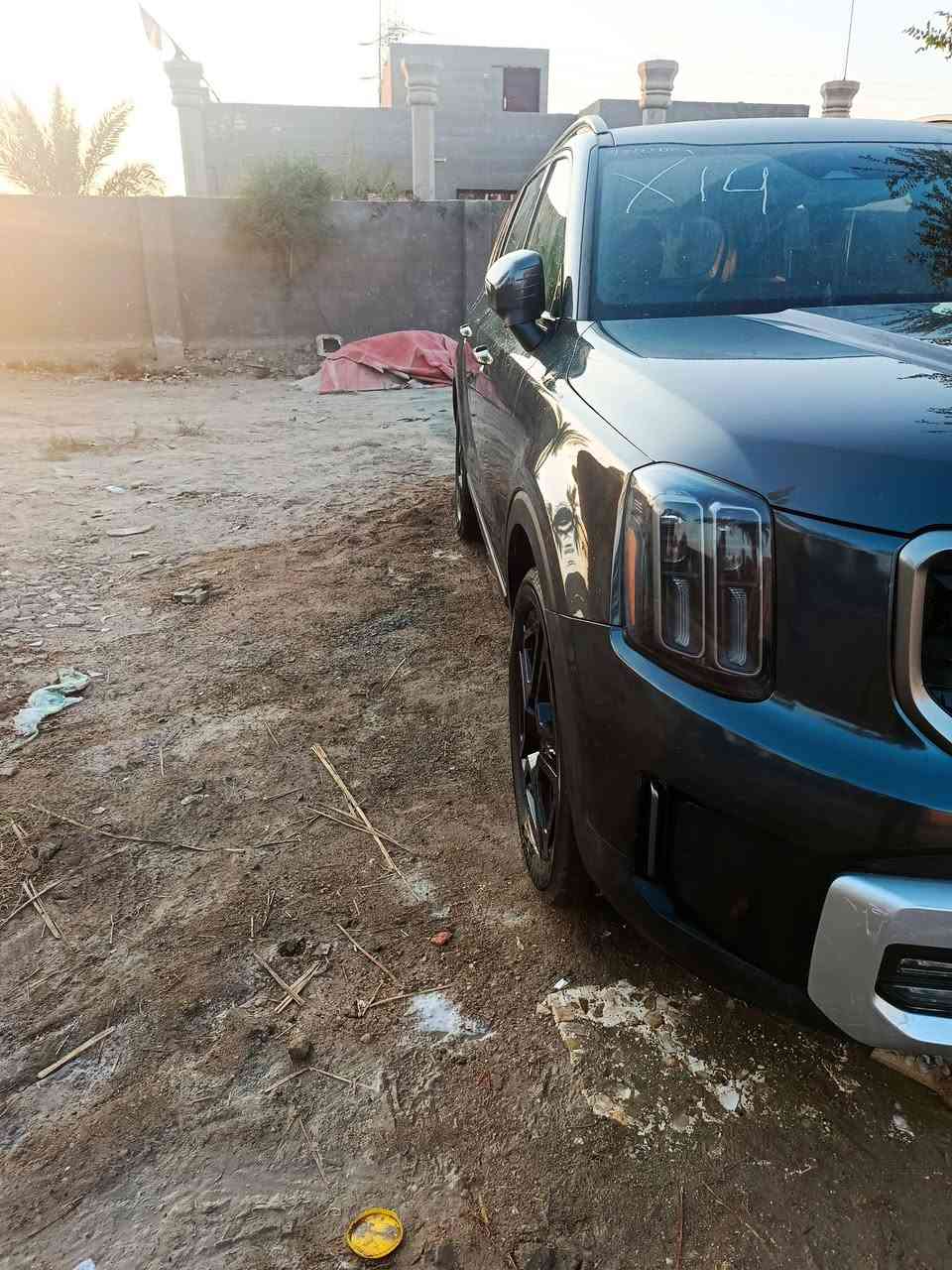 السلام عليكم متوفر تلورايد  موديل 2023 سياره جديده ما ماشيه ماشا 15,000 رقم بغداد بأسمي السياره زيرو ما بيها حادث 6 سلندر 7 راكب للبيع او المراوس مكاني بابل ناحيه الشوملي للاستفسار رقم الهاتف ***********
