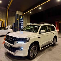 لاندكروزر GXR • ٢٠٢١ • ٥٢٬٠٠٠ كم