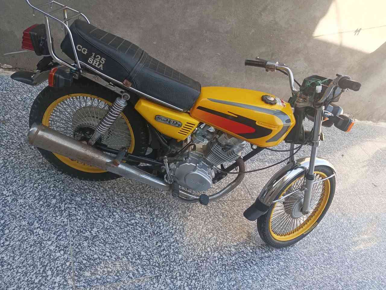 سلام عليكم دراجه للبيع كلك كلك نامه امتياز محرك 2025 توني شاده السعر 500 مكاني ناصريه مركز وهذا رقمي ***********
