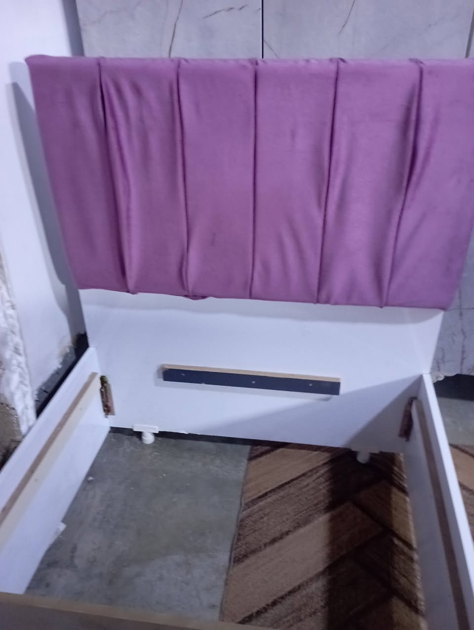 جرابي عددد 2نضاف لوك الشراي يراسل او يتصل ***********
