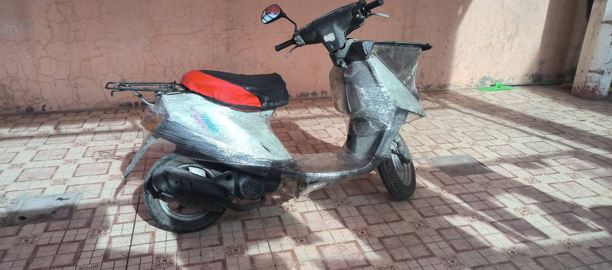 ياماها للبيع نضيف كل عيب ما بيه كهربائيات شغال محرك اكسل نضيف صوت ما بيه سعره 145 بي مجال قليل شراي خاص او اتصل ***********
