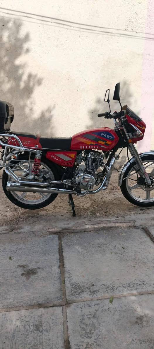 سلام عليكم دراجه بارت للبيع موديل 2023طالعه ب 24ماشيه قليل زيروو بعدهي مداور من الوكيل الشراي يتصل المكان شطره ***********
