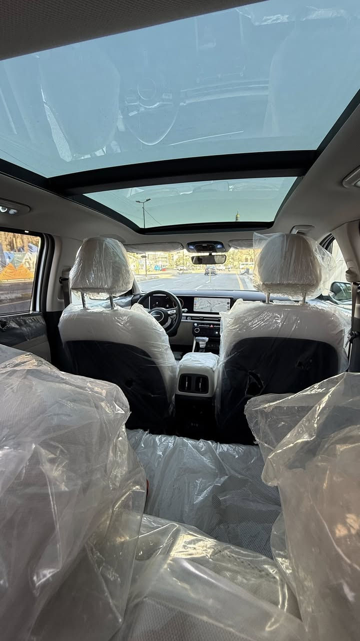 هونداي توسان  خليجي  2025فول موصفات اربع كامرات بنراما تبريد كشنات جنطة كهرباء رادر جانبي توقف ذاتي كفالة عامة 
ماشية 9000
السعر 243
الشراي يتصل او مراوس بسيارة اقل سعر
 ‭0775 850 4387‬
