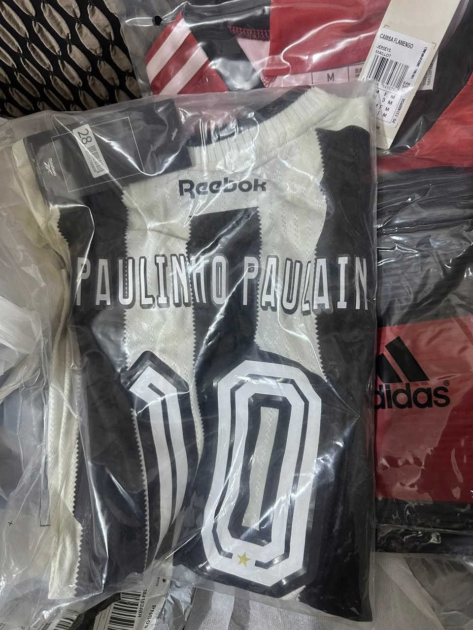 شروه دريسات ٢٤ قطعه وياهن ٥ قطع مع الشورتات ابيع شلع القطعه ع ٤ الاف صناعة برازيلي تايلندي الفرق الموجوده كدامكم كلها وياهن دريس اي سي ميلان ومال كوريا ومال انكلترا القياسات من ميديم للاكسين لارج زائد قطعتين احذيه فيتناميه احسبلك الحذاء ع ١٥ الف التفيده شلع يراسلني


**إذا كنت صاحب هذا الإعلان وتريد حذفه لأي سبب، رجاءا أرسل رسالة إلى الدعم الفني**