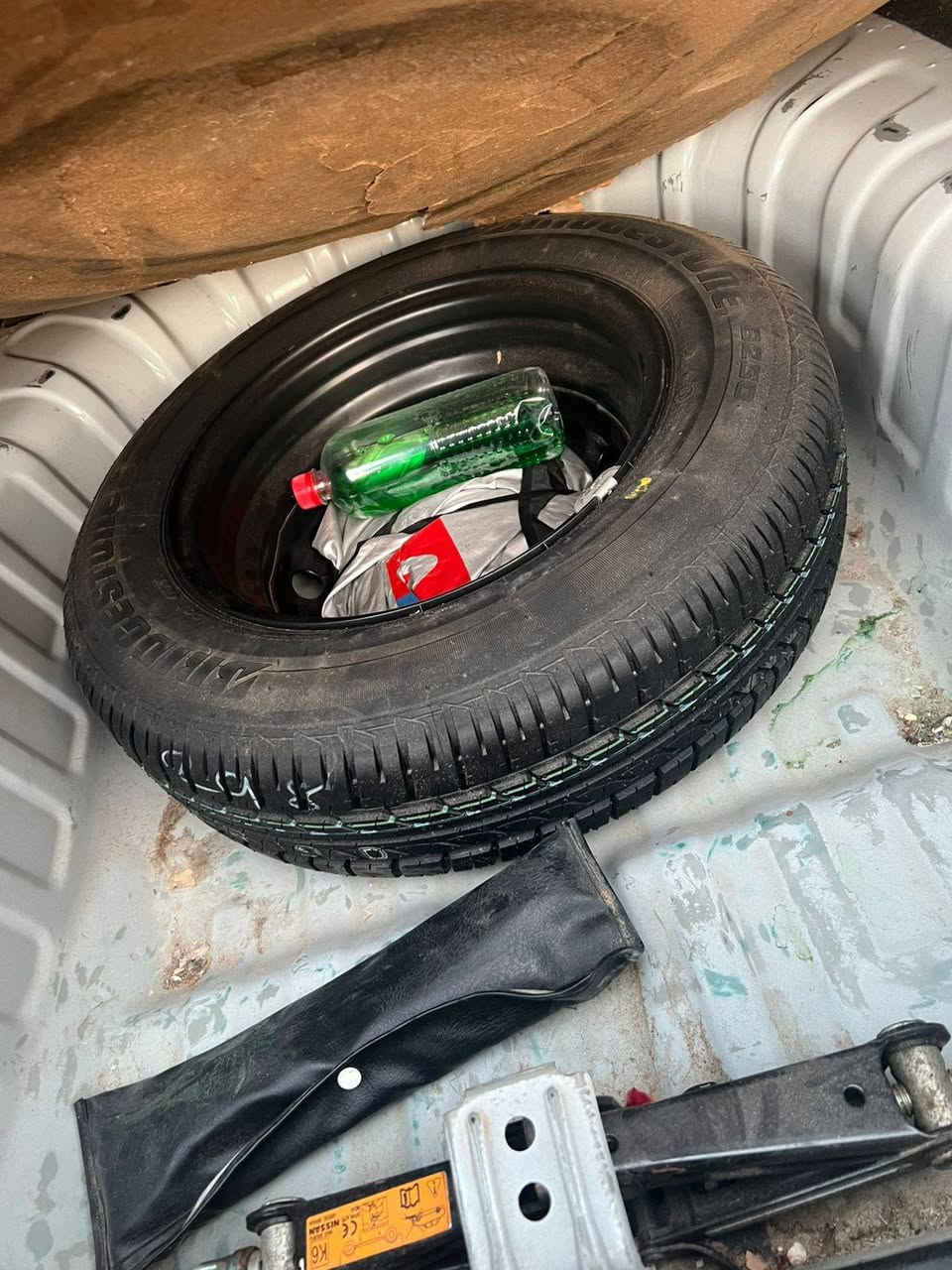 للبيع سني هندي موديل 2020
السيارة بسمي 

السونار موجود ويه الصور 

كفالة كير ومحرك ما مفتوح 

السعر 110 $ بيها مجال شي قليل حك الجية 

بيها شوية بارد بلجاملغ الامامي وبنيد الايمن اثر رصعات مو حادث 

السيارة كير ومكينة خير من الله تبريد ثلج 

السيارة ماشية 117 بسمي صارلها 3 سنوات حلوة وخير من الله صدر جديد كامل قبل شهر سويته 

عنوان السيدية 
***********
