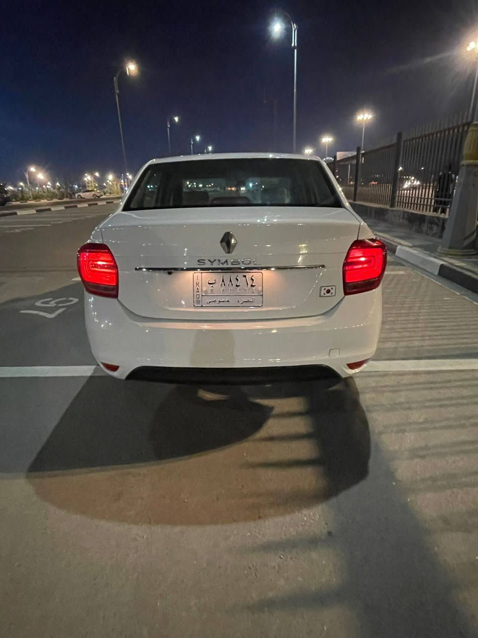 رينو سمبل 21 سياره جديده ومكفوله من ضربه وتبديل وصبغ كفاله عامه جاهزه مكينه كير حداديه تبريد تخم تاير مكاني البصره الشراي يتصل وبخدمته ***********
