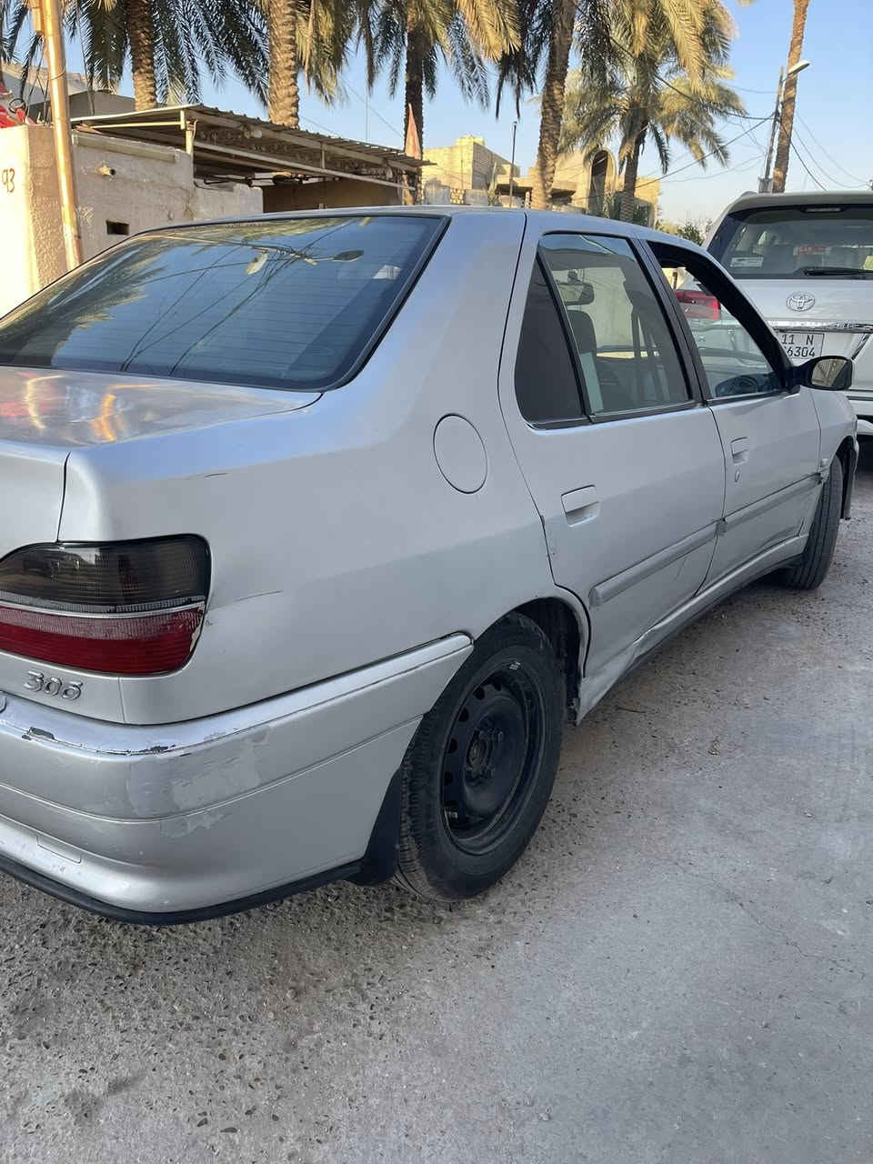 بيجو 306 فرنسي  2001 مصبوغه عام  جاهزه من كلشي كهربائيات  كشرها صبغته مو كلش حلوه تبريد ثلج  البنيد طار عليه جنت ماساده  شويه خسف القماره  ماريد اطيل عليكم السياره عارضها 35 وبيه مجال الشراي يتصال ***********
