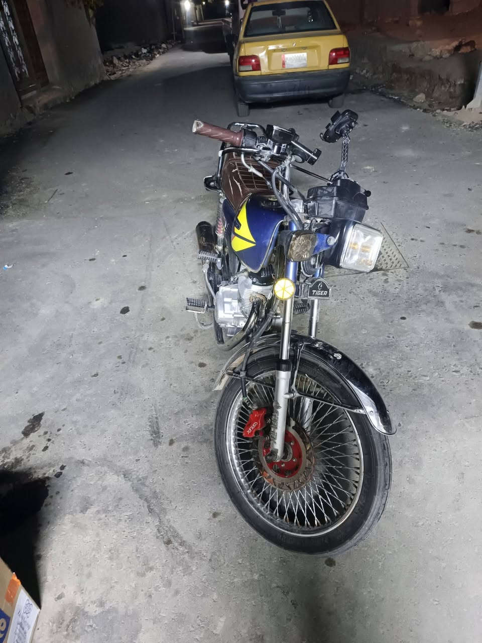 سلام عليكم دراجه كير لبيع دراجه تايكر مديل 24 مكينه ما ملعوب بيه دراجه خير من الله اوراقه ضايعه بلبيت اكفله سرقه وعشاير مكاني سماوه قرب مستشفى لولاده سعر 450 وبيها مجال حك جيه ‏‪***********‬‏ كهرباياته كله شغاله
