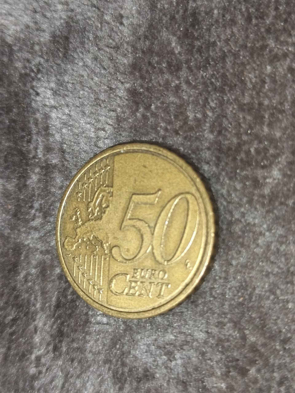 سلام عليكم البيع قطع نادره ومعروفه ويبهن قطع عمراهم ١١١ سنه وقطع حلوه رقمي وتساب ***********
