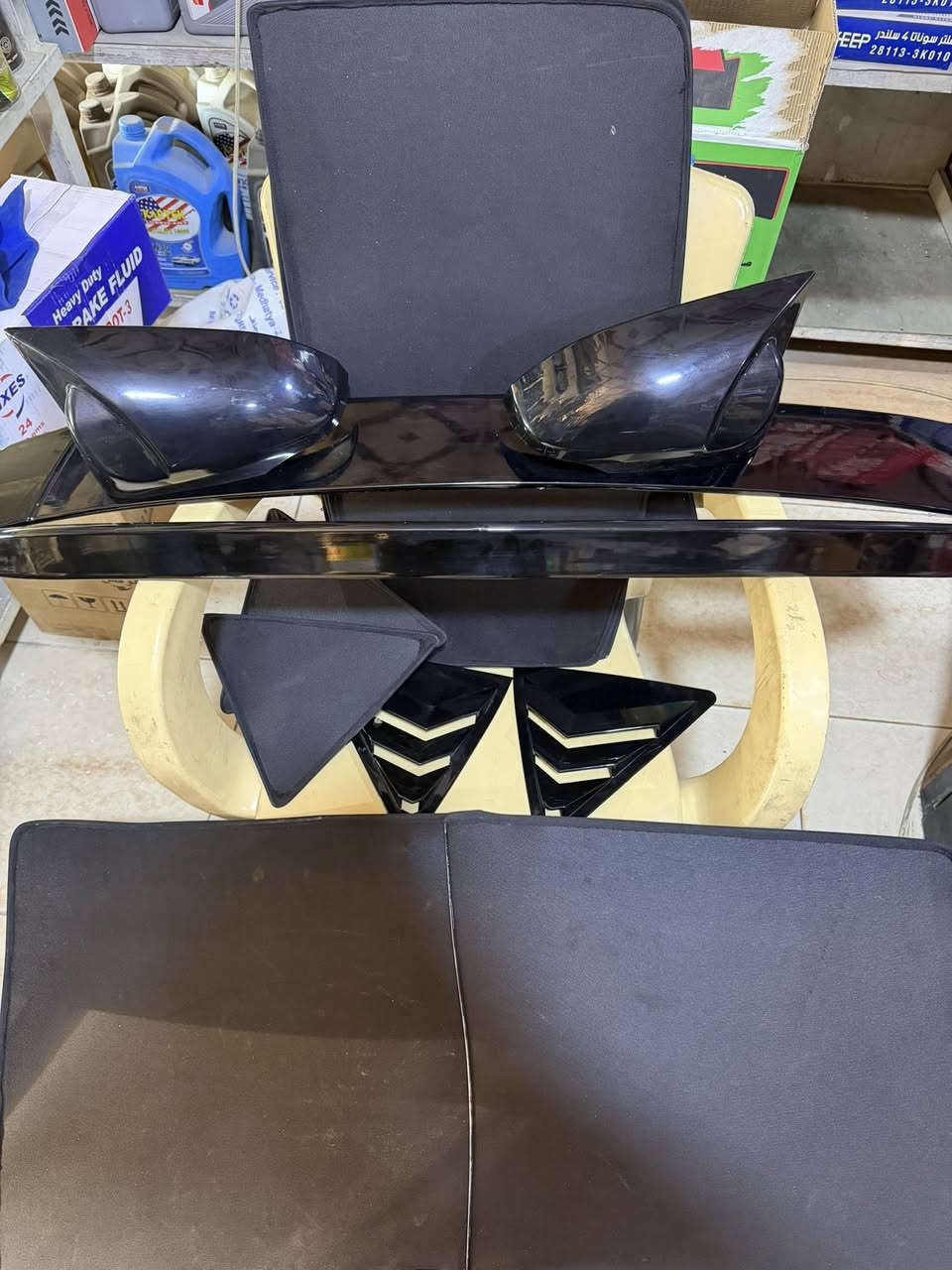 كماليات كورلا 2016
تضليل 7 قطع معتم 100‎%‎ 
كفر مرايه باتمان 
سكوب جامه مثلث 
سبايدر صندوق 
سكوب جامه خلفيه 
السعر 125 الف 
***********
