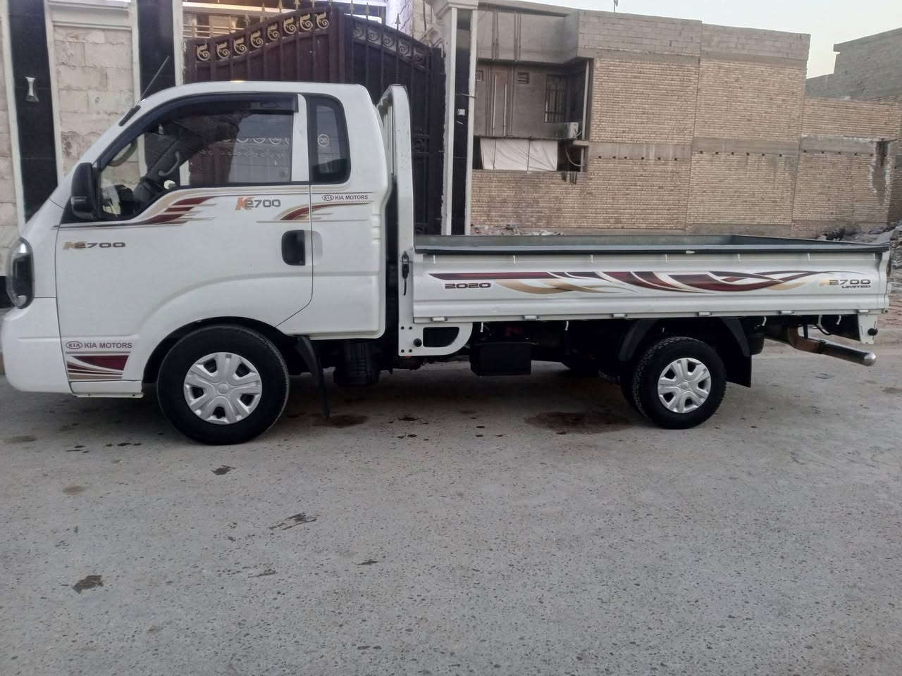 سلام عليكم كيه للبيع موديل 2020فول موصفات مكفوله من ضربه ومن كل النواحي شاصي اكسل كير محرك كفاله السعر 127 وبيها مجال قليل حق الجيه ادالشراي يتصل مكان بغداد ***********
