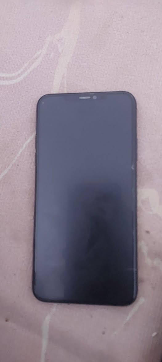 السلام عليكم ايفون 11 برو ماكس
الجهاز كلشي ما مبدل بي بس بورد ضارب 
الجهاز كله نضيف بطارية بلادي ٨٠ % 
قيم بالي يرضي الله


**إذا كنت صاحب هذا الإعلان وتريد حذفه لأي سبب، رجاءا أرسل رسالة إلى الدعم الفني**