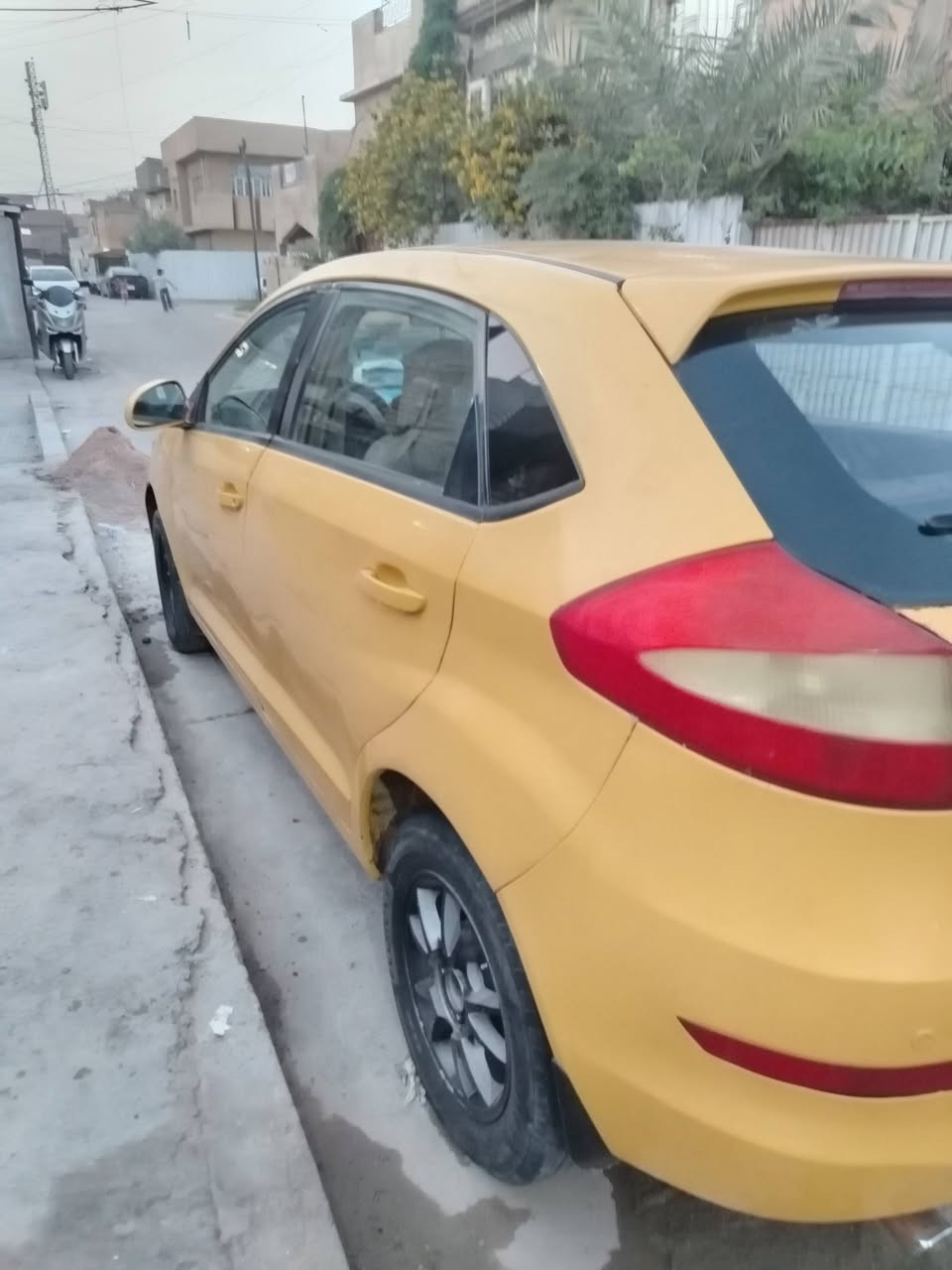 للبيع بسعر جدا مناسب 21 وبيها مجال بسيط
شيري فلاوين 2 موديل 2011 نظيفه وجاهزة كبل للشارع
للتواصل واتساب *********** مكاني بغداد شرط تحولها بسم المشتري

