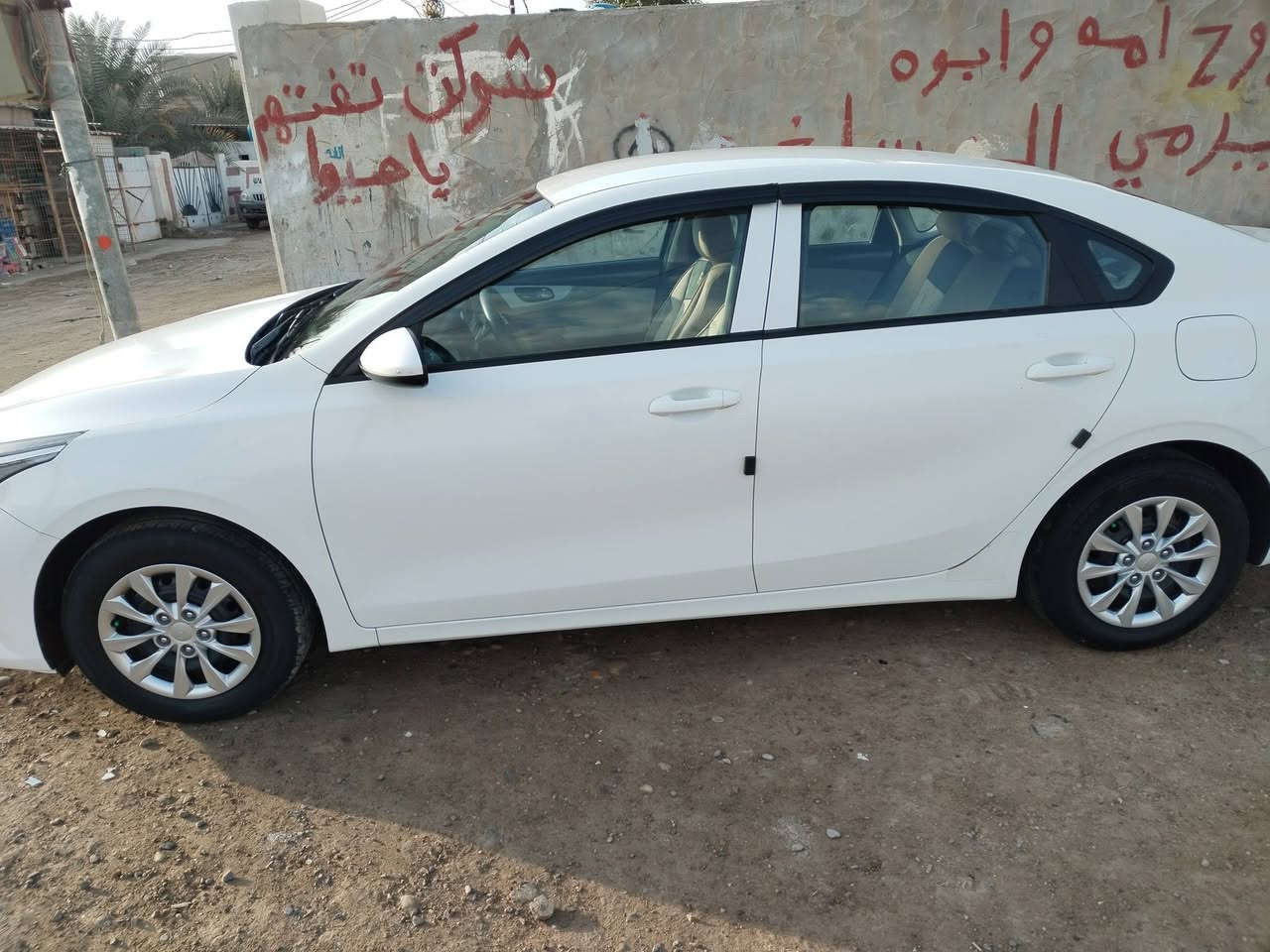 سيراتو ٢٠٢٤ مكينه ١٦٠٠ مكفوله السعر ١٧٣ السياره ماشيه ١١٠ موصفات IED حساس خلفي مكان السياره العزيزيه الرقم ***********
