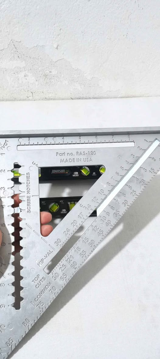 للبيع أدوات حدادة صناعة أمريكية 🇺🇸

JOHNSON TOOLS

MADE IN THE USA

مكاني البصرة القرنة *********** القرنة, البصرة
