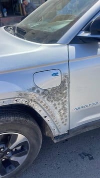 جيب شيروكي لمتد  2024  هايبرد (بلك ان)  بانزين + هايبرد + شحن منزلي  ص...