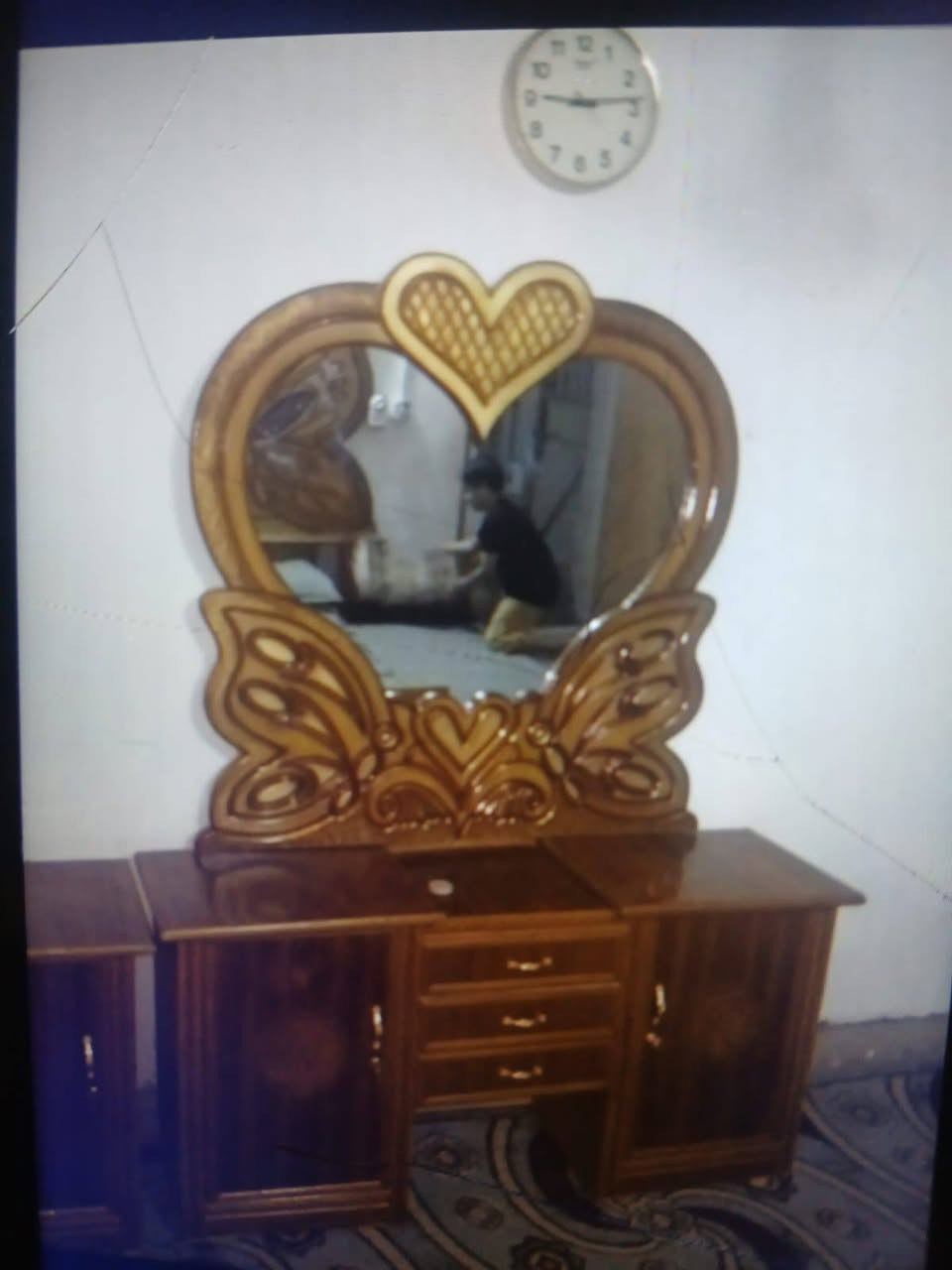 السلام عليكم
غرفه داخل خارج صاج زان مستعجل على بيعه التواصل خاص
 الرقم  ***********
