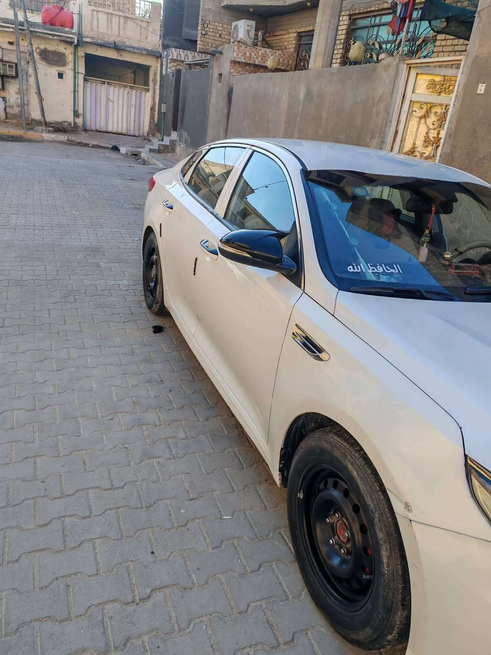 السلام عليكم اوبتيما موديل ٢٠١٧ خليجي ٢٤٠٠ مكينه شرط برغي مامفتوح حداديه شرط تدفئه تبريد تخم تاير رقم مثنى انكليزي *********** بيه بارد جاملغ خلفي و رشات صبغ فقط
