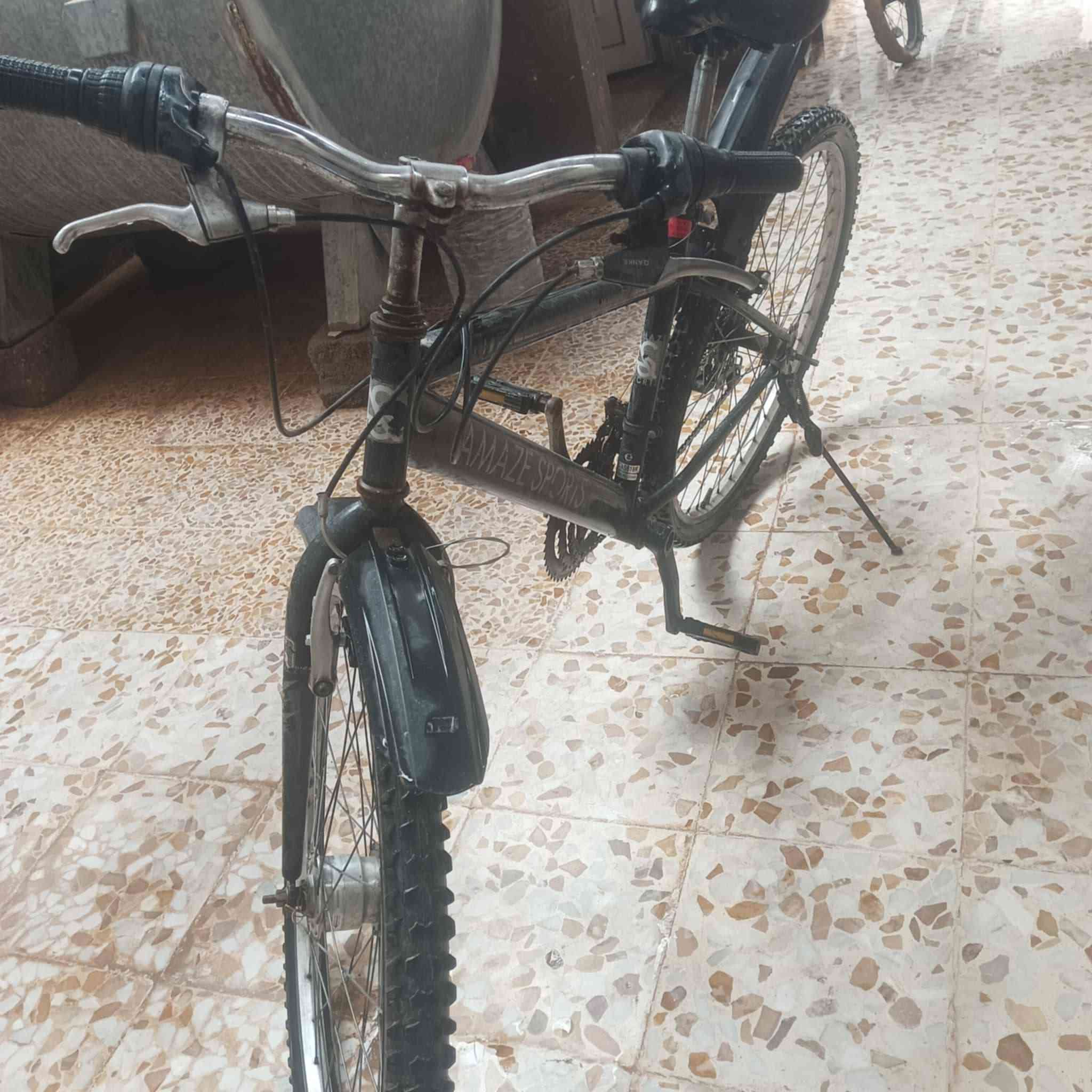 بايسكل للبيع 
نضافة ✅
كلشي مابي عطل✅
بس ناقصو اسطاب ورا 
اسطاب كدام شغال بايسكل نضيف وماتصرف علي لو ربع 
العنوان / موصل جانب الايمن 
السعر 40 وبي مجال بسيط
شراي راسلني خاص + لاتكسر بلسعر


**إذا كنت صاحب هذا الإعلان وتريد حذفه لأي سبب، رجاءا أرسل رسالة إلى الدعم الفني**