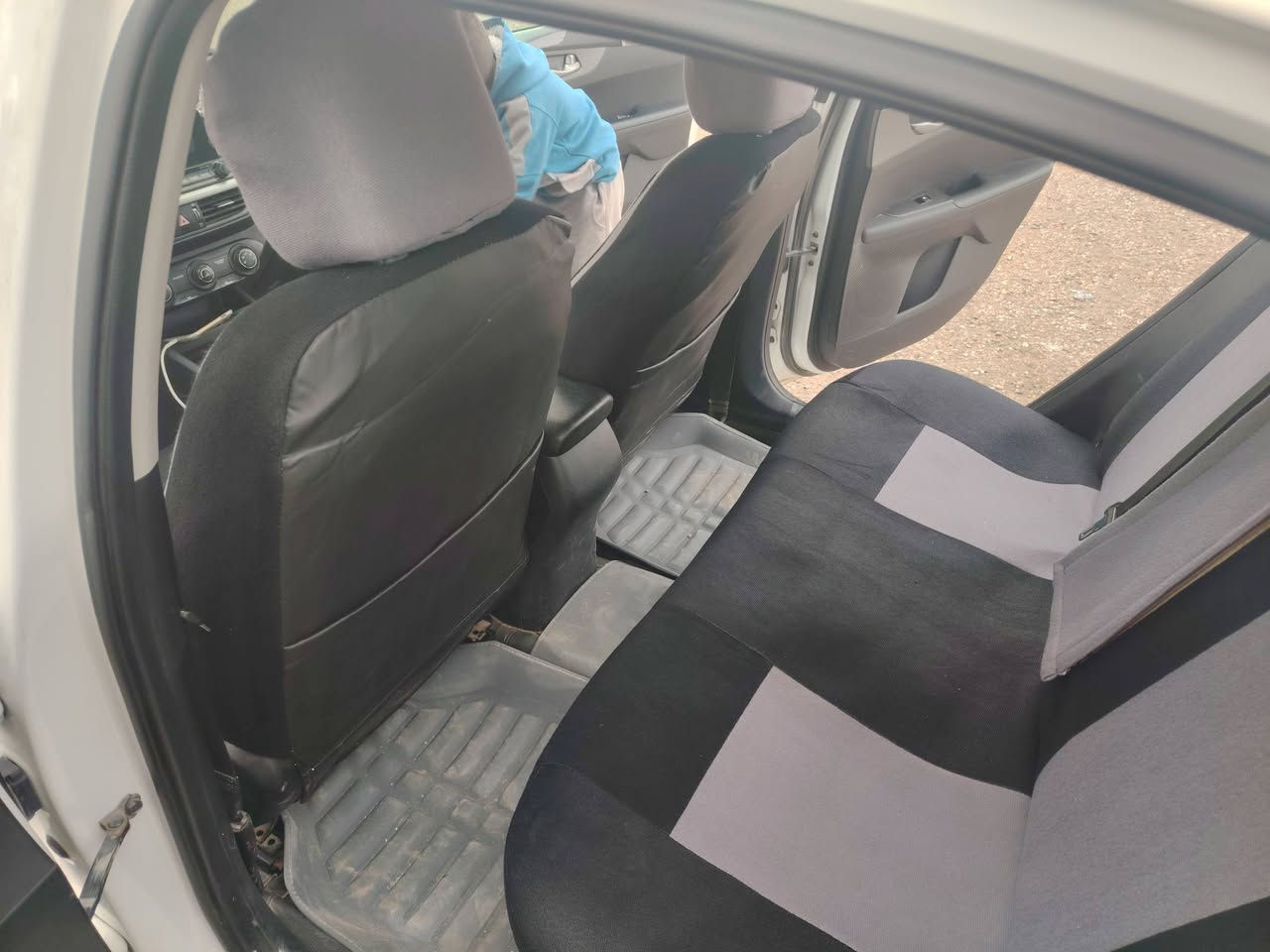 كيا فورتي وموديل 2020
محرك 2000 دوش. كيرAT 
رقم اربيل تريد وكاله تريد تحويل 
بيها بارد جوه قبق البانزين على كد شبر 
جامرلوق اليمن بارد على كد شبر 
ضرر مالته كلش خفيف دعاميه خلفيه
عارضها 132بيه مجال بسيط ***********
