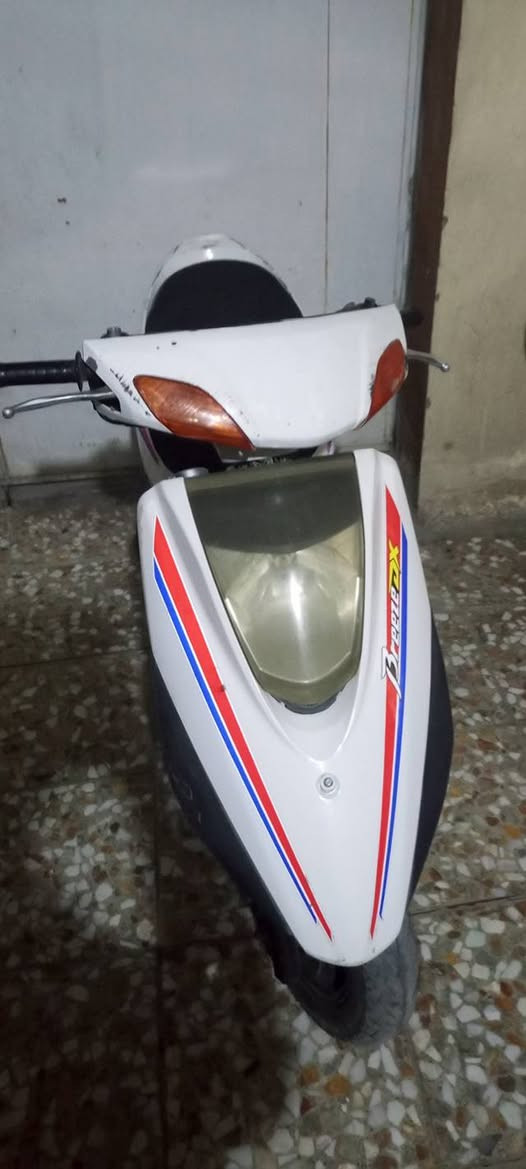 سلام عليكم دراجه بريز نضيفه وحلوه..لا نضوح ولا تبخير..كهربائيات شغاله.. العنوان  بغداد البياع ***********
